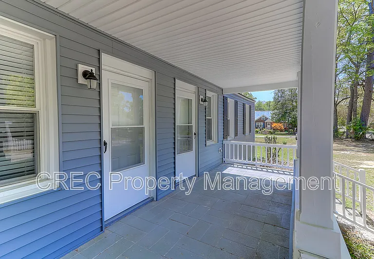5002 Alpha St — Photo 9