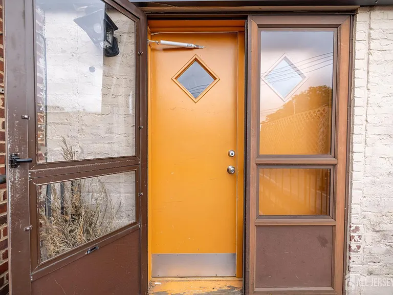 353 Springfield Ave — Photo 3