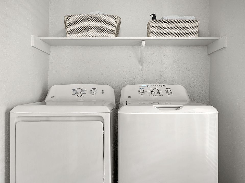 C242440 TheWestside_VS Stills_2B2B WasherDryer