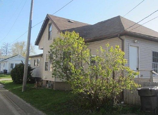 3rd image of 307 W Jefferson St