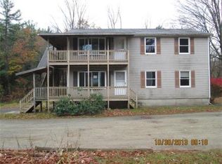 27 Basket St, Huntington, MA 01050