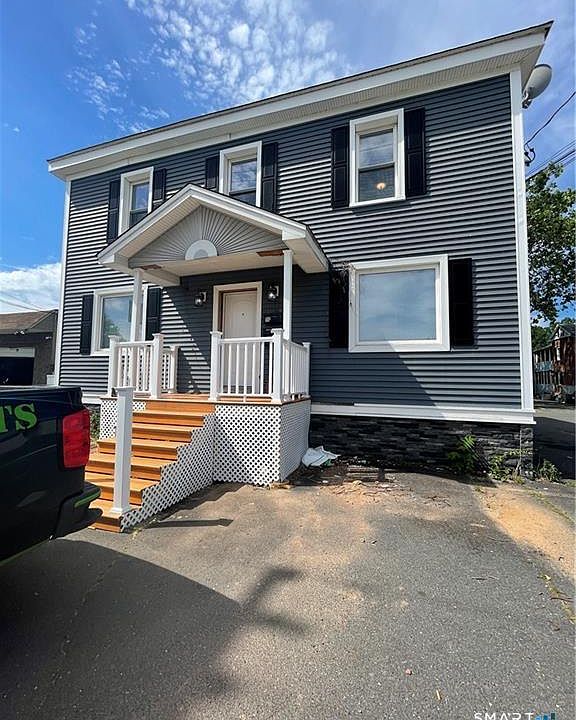 1st image of 1044 Farmington Ave