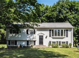 10 Baldwin Ct, Spring Valley, NY 10977