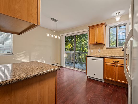 5th image of 92 Cynthia Ln APT A1