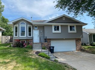 15290 U St, Omaha, NE 68137