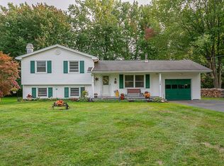 136 Mildahn Rd, Macedon, NY 14502