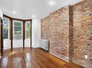 693 De Graw St #3F, Brooklyn, NY 11217