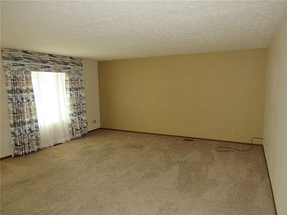 2nd image of 367 Stanford Dr #56