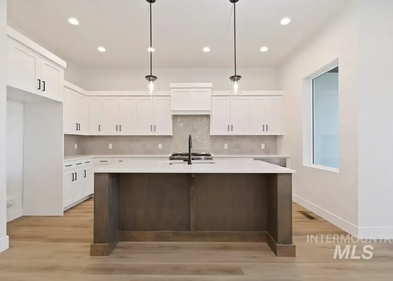 3 bed, 1682 sqft, $2,200 — Photo 4