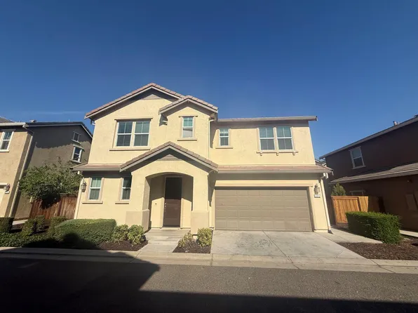 2217 Novi Dr, Riverbank, CA 95367