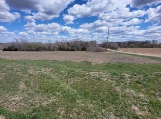 1826 238th Rd, Seward, NE 68434