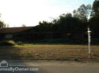 8685 N Chickadee Ln, Clovis, CA 93619