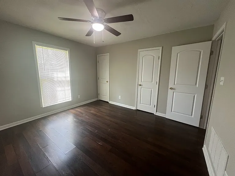 2711 Fairlee Dr. — Photo 7