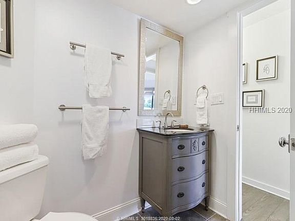 4th image of 7 Shelter Cove Ln