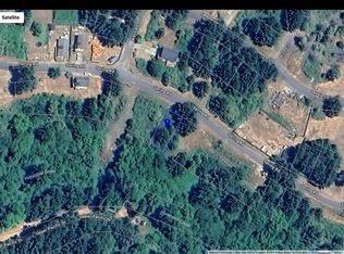 146 Spring Rd, Whitethorn, CA 95589