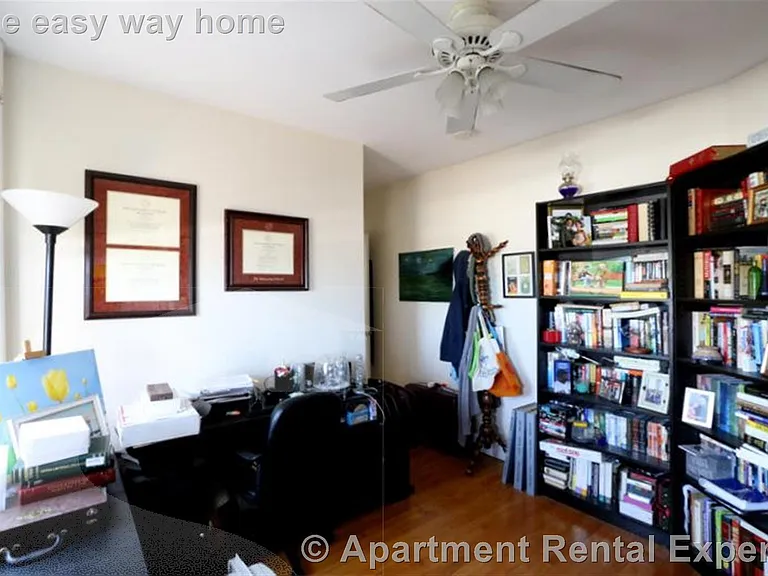 331 Harvard St — Photo 17