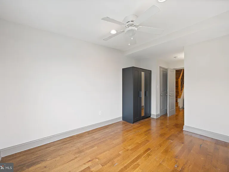 2209 Mullikin St — Photo 16