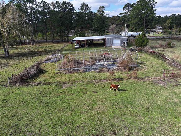 3rd image of Tank Trail Rd