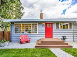 8306 NE 158th St, Kenmore, WA 98028