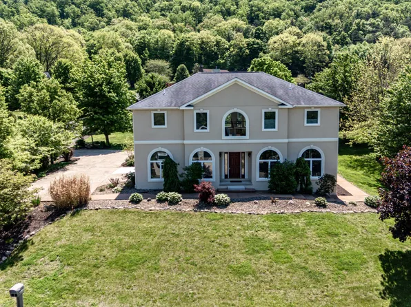 2 Sycamore St, Elysburg, PA 17824