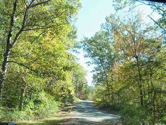 Exterior Neighborhood (street photo)