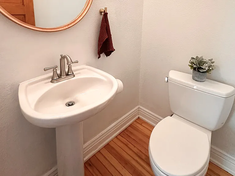 1423 N Josephine St — Photo 9