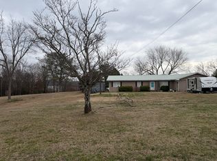 2863 New Lake Rd, Spring City, TN 37381