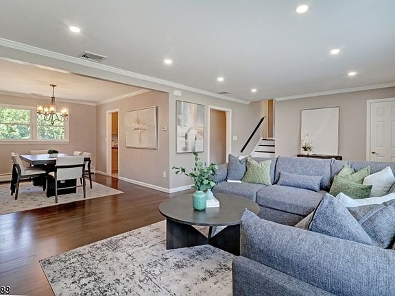 4th image of 35 McKinley Ave