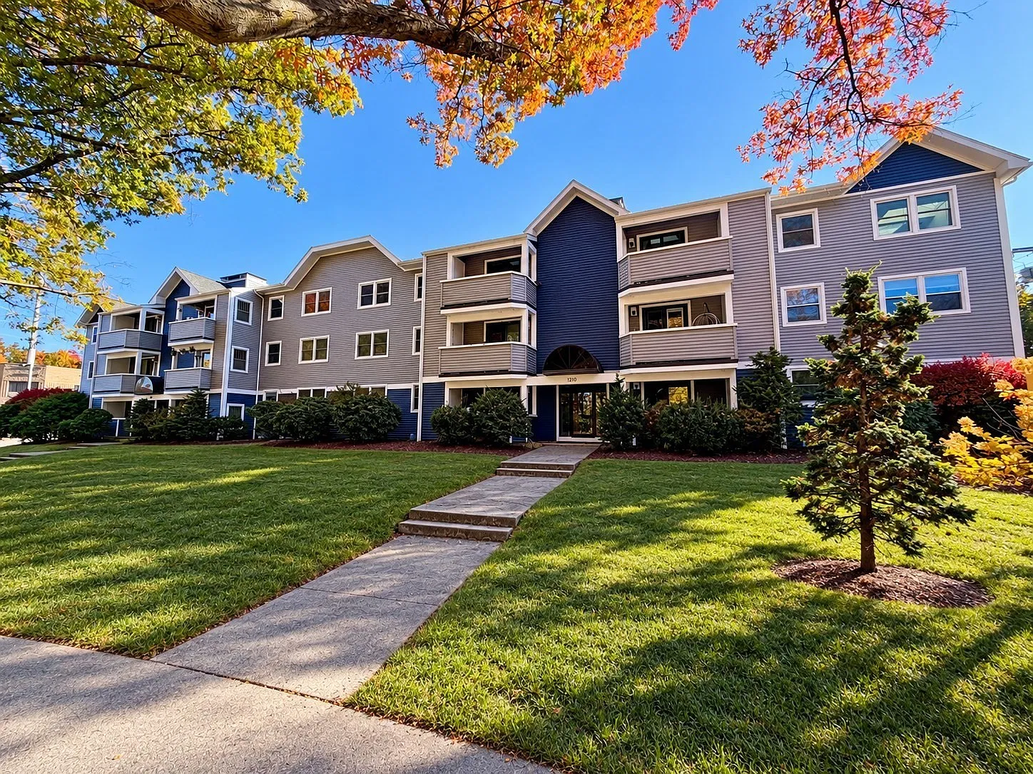 2 bed, 2.0 bath, 1068 sqft, $2,850 — Photo 1