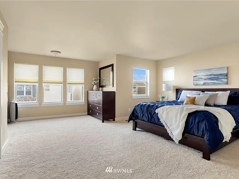 4450 Logan Dr NE — Photo 13