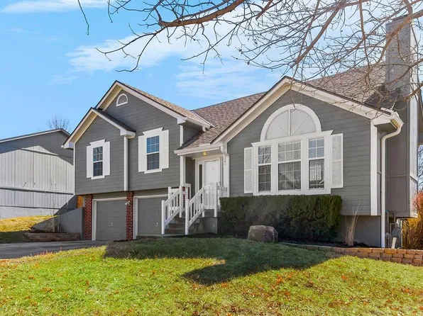 2201 SE 5th Ter, Lees Summit, MO 64063