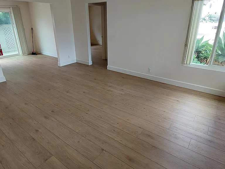 Orangewood Ave — Photo 2