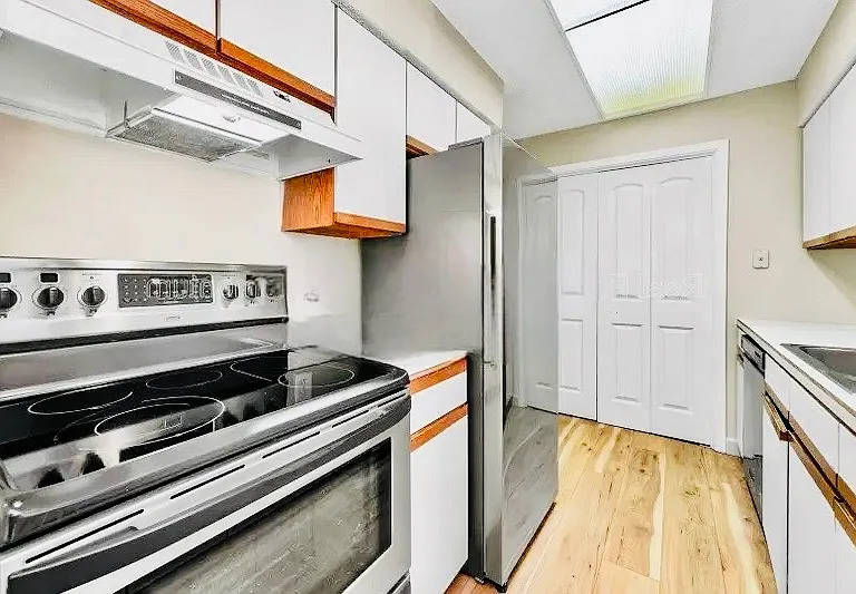 930 E Primrose St #4 — Photo 14