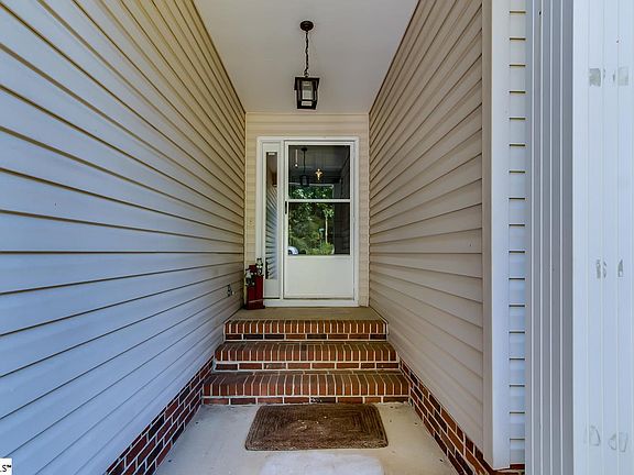 4th image of 315 Dalewood Dr