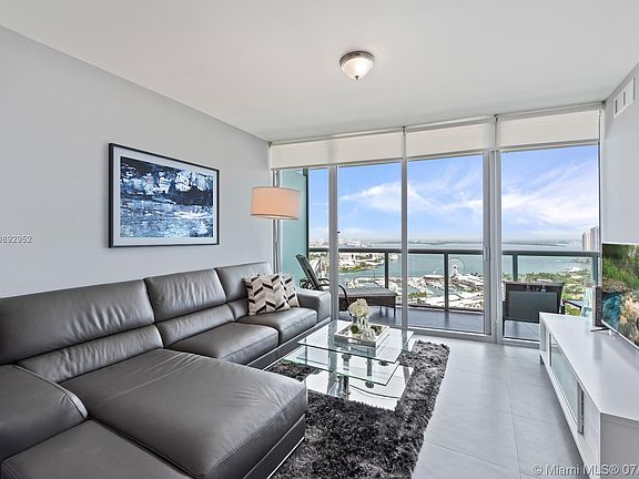 4th image of 888 Biscayne Blvd APT 3507