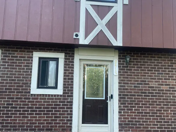 8419 Hickory Dr, Sterling Heights, MI 48312