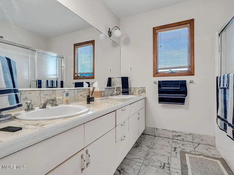 475 Long Ave — Photo 21