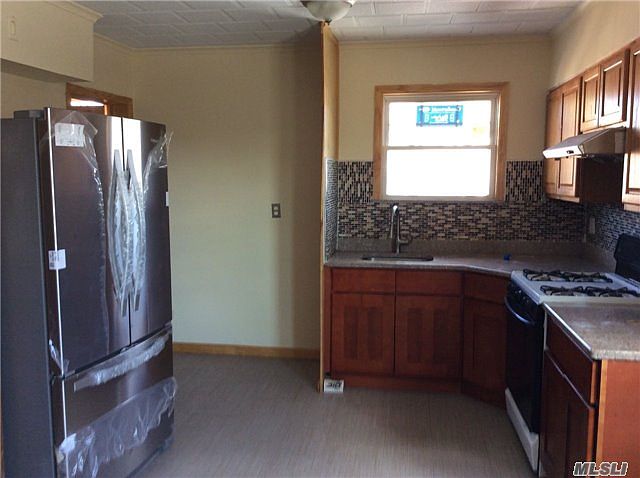 2nd image of 20213 Rocky Hill Rd