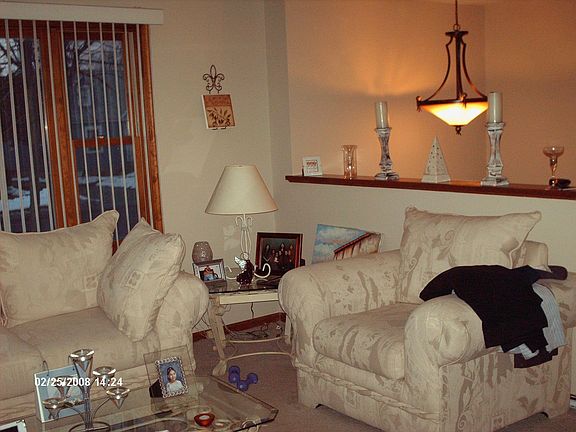 Spacious, well lit living room