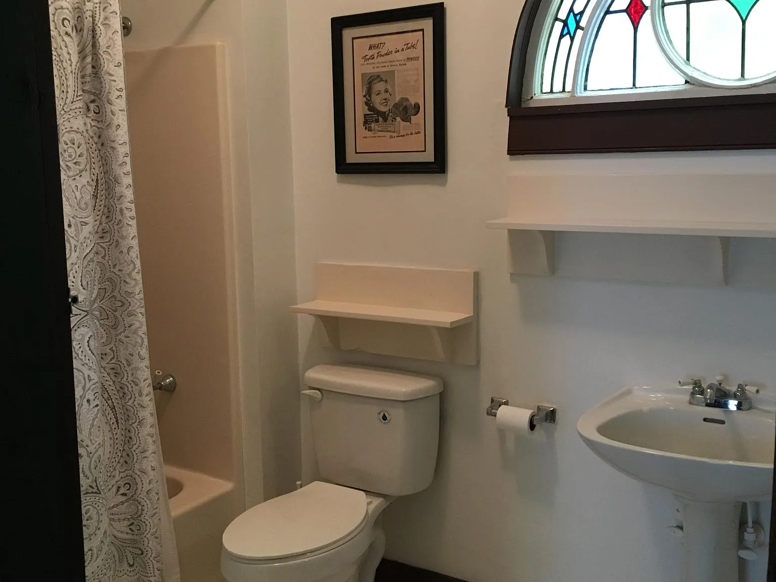 Studio, 400 sqft, $900 — Photo 3