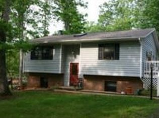 35 Laguna Rd, Palmyra, VA 22963