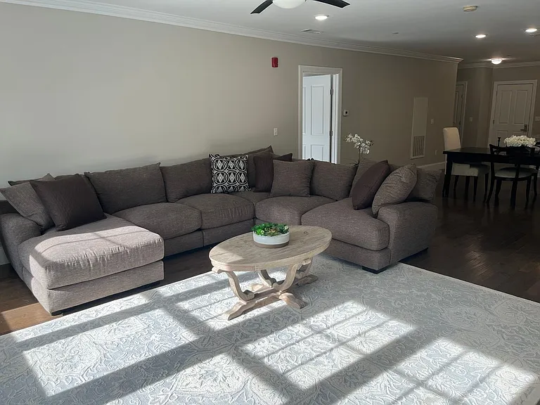 8 Island Ct #309 — Photo 11