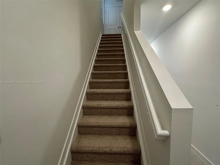822 SW 11th Ter — Photo 19