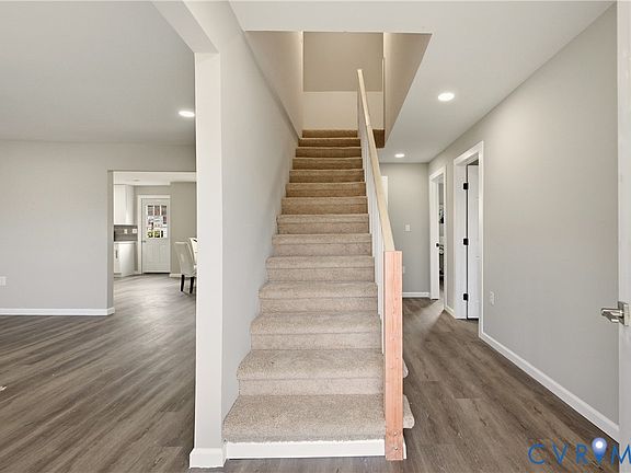 5th image of 25717 Simmons Ave