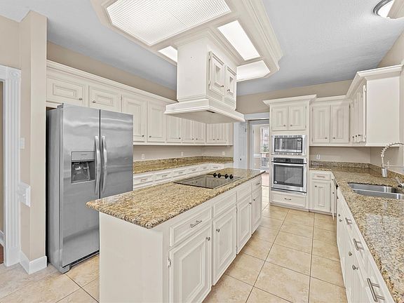 4th image of 17206 Chagall Ln