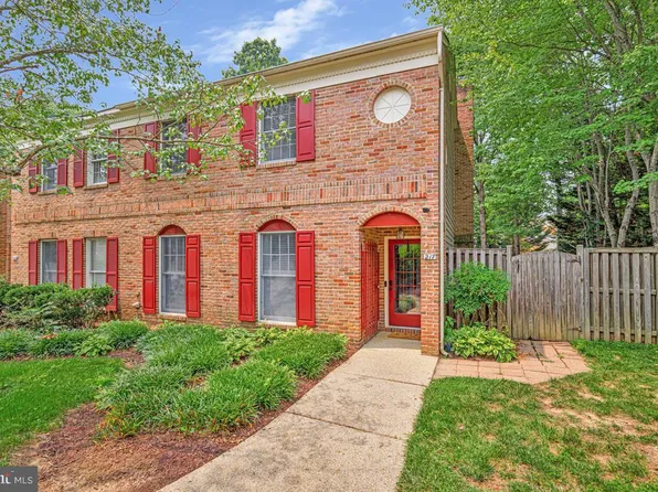 217 Heather Ct, La Plata, MD 20646