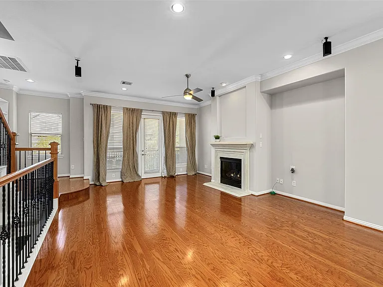 1614 Stuart St — Photo 14
