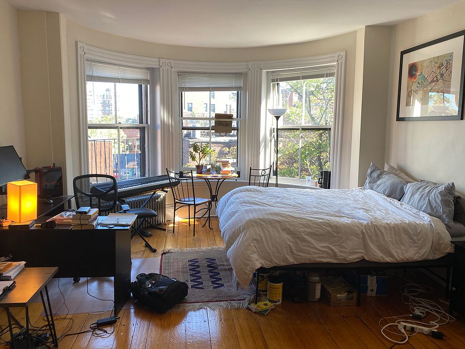 2nd image of 381 Commonwealth Ave #8