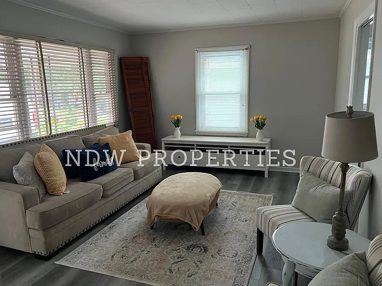 3042 Forrester St — Photo 4