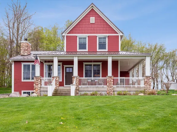 50 10th St, Plainwell, MI 49080